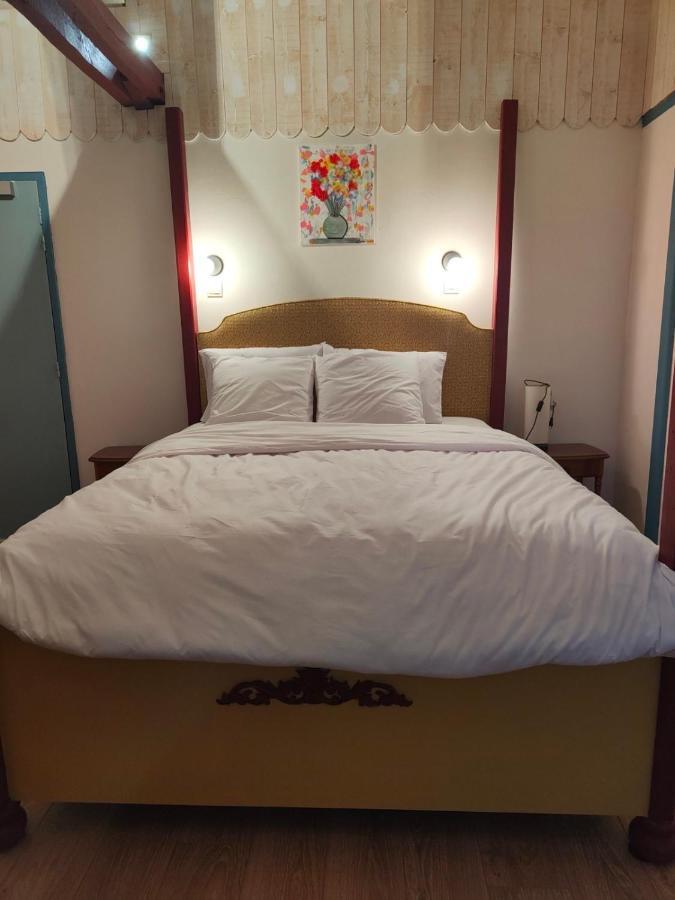 L'Auberge De Thenay מראה חיצוני תמונה